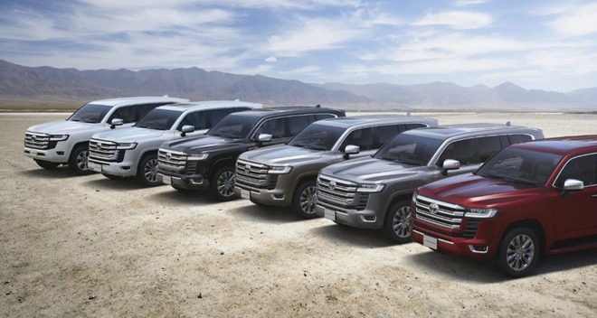 Toyota Land Cruiser 2025 được h&eacute; lộ: Đồng hồ mới, chỉnh điều h&ograve;a bằng n&uacute;t vật l&yacute;, ADAS mặc định từ bản ti&ecirc;u chuẩn - Ảnh 10.