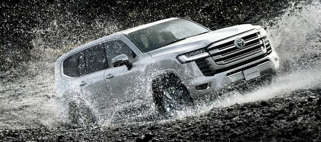 Toyota Land Cruiser 2025 được h&eacute; lộ: Đồng hồ mới, chỉnh điều h&ograve;a bằng n&uacute;t vật l&yacute;, ADAS mặc định từ bản ti&ecirc;u chuẩn - Ảnh 8.