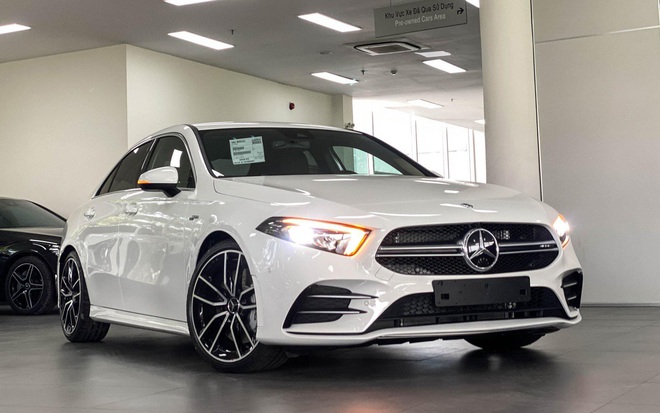 Mercedes-AMG A 35 giảm gi&aacute; hơn 770 triệu tại đại l&yacute;: Gi&aacute; thực tế c&ograve;n 1,485 tỷ đồng, rẻ bằng một nửa Civic Type R - Ảnh 3.