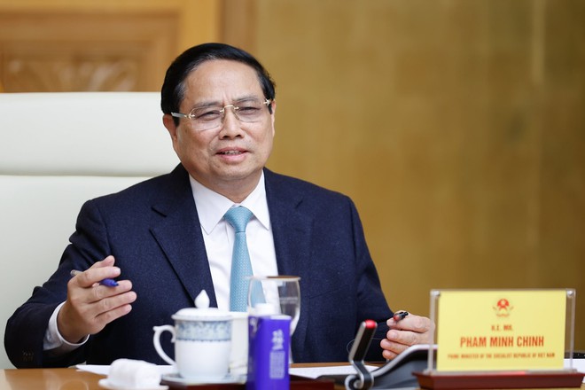 Thủ tướng phát biểu tại tọa đàm với đại diện 16 tập đoàn, doanh nghiệp lớn châu Âu cùng các cơ quan đại diện của Liên minh châu Âu (EU). Ảnh: VGP