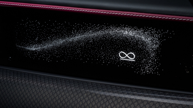 Rolls-Royce Spectre phiên bản Black Badge có giá 20,6 tỷ đồng tại Việt Nam - Ảnh 19.