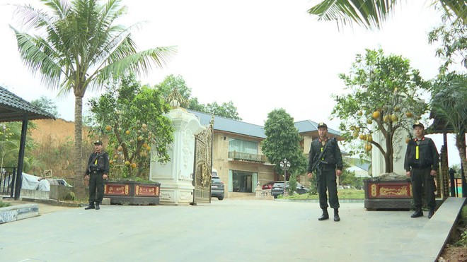 Choáng ngợp với căn biệt thự của trùm giang hồ Tuấn "trắng" vừa bị bắt - Ảnh 3.