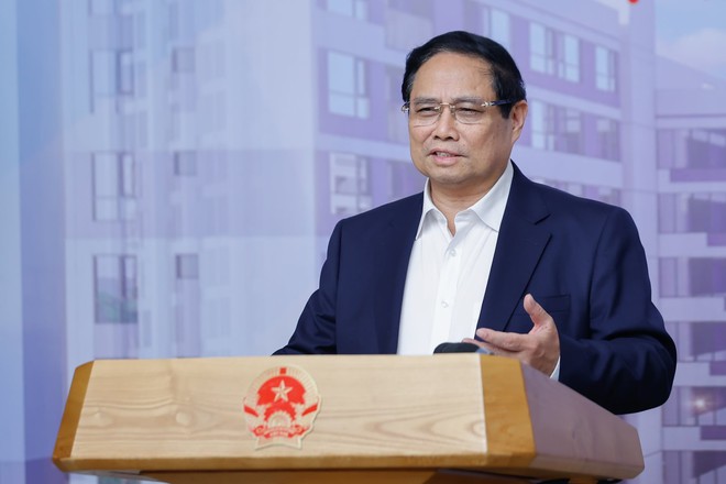 Thủ tướng phát biểu tại Hội nghị trực tuyến toàn quốc về tháo gỡ khó khăn, vướng mắc, thúc đẩy phát triển nhà ở xã hội, chiều 6/3. Ảnh: VGP