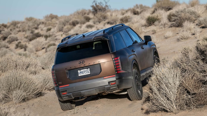 Hyundai Palisade có thêm phiên bản cho người mê offroad: Giá quy đổi hơn 1,15 tỷ đồng, dẫn động 4 bánh, máy V6 3.5L mạnh 287 mã lực, có khóa vi sai cầu sau, lốp gai lớn - Ảnh 8.