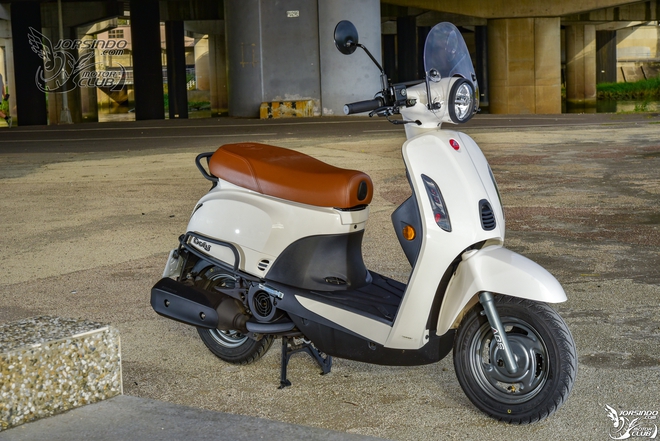 Ở Việt Nam có 2 mẫu xe tay ga vừa ra mắt: Một mẫu ăn xăng 1,9L/100km, một mẫu khỏe bằng 3 lần Vision - Ảnh 3.