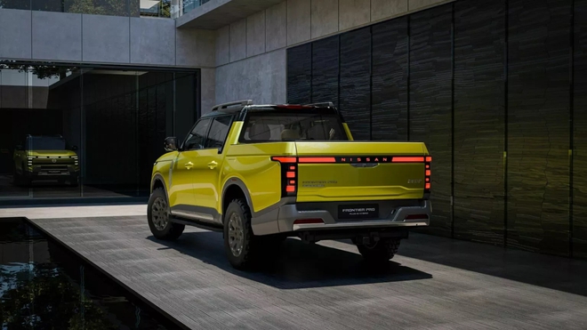 Nissan Navara bản hybrid cắm sạc ra mắt: Lột xác hoàn toàn, hơn 400 mã lực, chạy 135km thuần điện, có ổ cắm đồ gia dụng - Ảnh 13.