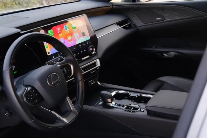 Lexus RX 350h 2025 đã về Việt Nam: Tinh ý mới thấy điểm khác bản xăng, dễ thêm công nghệ, máy tiết kiệm xăng cạnh tranh X5, Q7 - Ảnh 13.