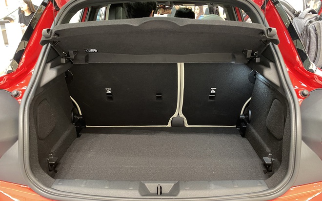 MINI Cooper 2025 ra mắt Việt Nam: Gi&aacute; từ 2,099 tỷ đồng, thiết kế lạ lẫm, nhiều c&ocirc;ng nghệ lần đầu xuất hiện, c&oacute; ADAS - Ảnh 24.