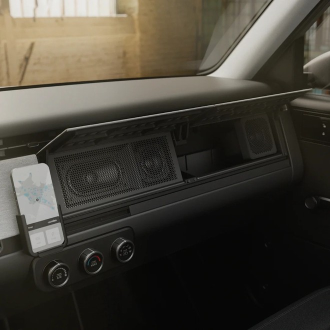 Tỷ ph&uacute; top 2 thế giới l&agrave;m b&aacute;n tải điện gi&aacute; rẻ: Quy đổi từ 520 triệu đồng, biến th&agrave;nh SUV như Defender, ngắn hơn Corolla Cross, c&oacute; ADAS - Ảnh 7.