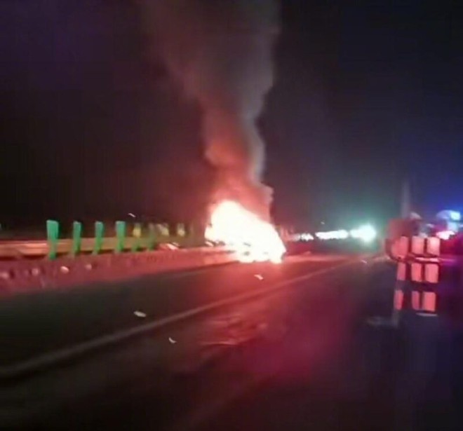 Nhà sản xuất pin xe điện hàng đầu Trung Quốc: "Xe điện Xiaomi SU7 bốc cháy không dùng pin của chúng tôi" - Ảnh 3.