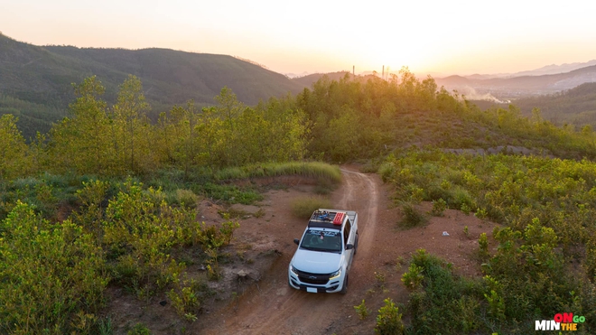 Dùng cùng lúc Colorado, Fortuner, chủ xe chia sẻ: 'Bán tải hay hơn Ranger, SUV chạy xuyên Đông Nam Á vẫn ngon, không dễ lật như lời đồn' - Ảnh 23.