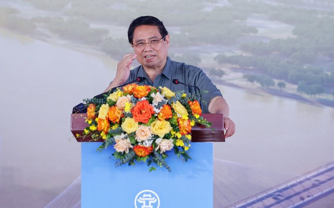 Thủ tướng phát biểu tại lễ khởi công dự án đầu tư xây dựng cầu Tứ Liên và đường hai đầu cầu. Ảnh: VGP Thủ tướng phát biểu tại lễ khởi công dự án đầu tư xây dựng cầu Tứ Liên và đường hai đầu cầu. Ảnh: VGP