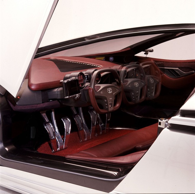Hóa ra Toyota từng có siêu xe độc đáo thế này: Cửa cánh chim, nội thất như McLaren F1, máy RX hybrid - Ảnh 13.