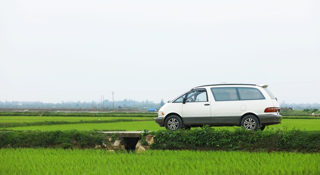 Đem Toyota Previa 35 năm tuổi lên rừng, xuống biển, chủ xe chia sẻ: ‘Biết chăm thì đi bao nhiêu, đời sâu mấy cũng chạy tốt’ - Ảnh 19.