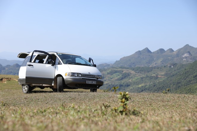 Đem Toyota Previa 35 năm tuổi lên rừng, xuống biển, chủ xe chia sẻ: ‘Biết chăm thì đi bao nhiêu, đời sâu mấy cũng chạy tốt’ - Ảnh 10.