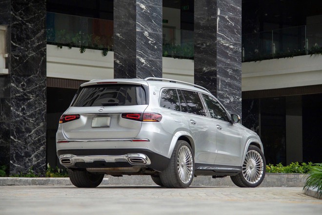 Chiếc xe trông giống Mercedes-Maybach GLS 600 này có giá bán lại gần 3,8 tỷ đồng: Chủ cũ độ nhiều chi tiết nhưng chừa lại nội thất 'zin' - Ảnh 3.