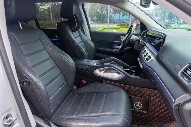 Chiếc xe trông giống Mercedes-Maybach GLS 600 này có giá bán lại gần 3,8 tỷ đồng: Chủ cũ độ nhiều chi tiết nhưng chừa lại nội thất 'zin' - Ảnh 11.