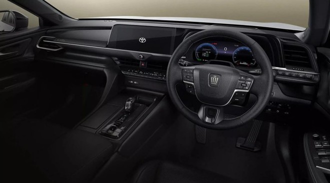Toyota Crown ra phiên bản đặc biệt hai tông màu như Maybach - Ảnh 6.