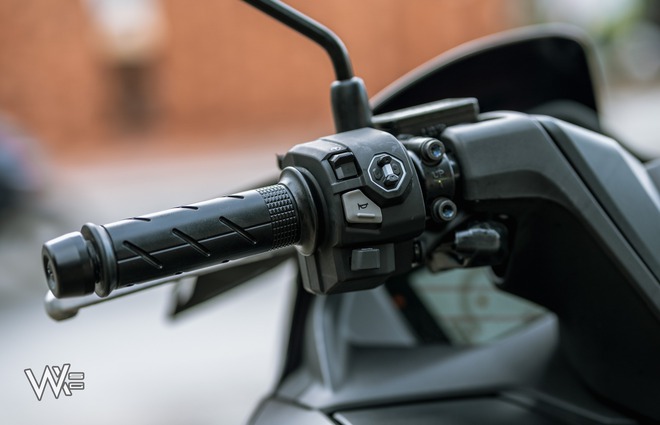 Honda Phi Thuyền 2025 quá 'hot', một lô vừa về giờ còn vài chiếc: Cốp to hơn của SH, ăn xăng 2,2L/100km - Ảnh 6.