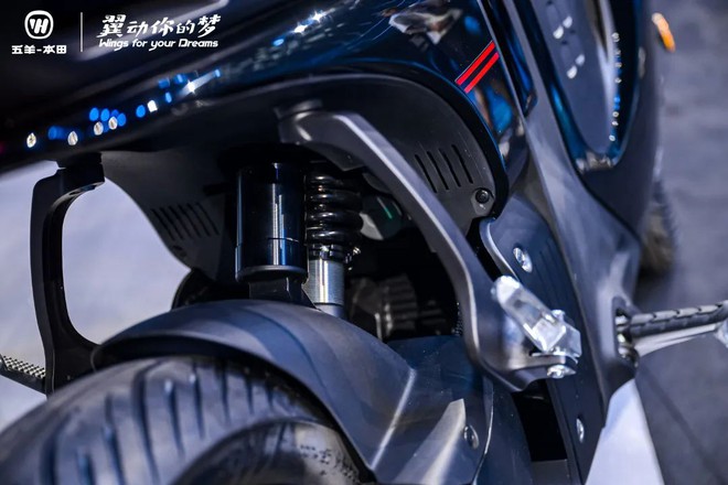 Xe điện đẹp lạ của Honda ra mắt: Mạnh hơn SH160i, 1 tiếng sạc đầy 80%, màn hình 7 inch, giá bán thế nào? - Ảnh 7.