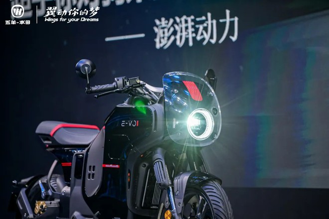 Xe điện đẹp lạ của Honda ra mắt: Mạnh hơn SH160i, 1 tiếng sạc đầy 80%, màn hình 7 inch, giá bán thế nào? - Ảnh 4.
