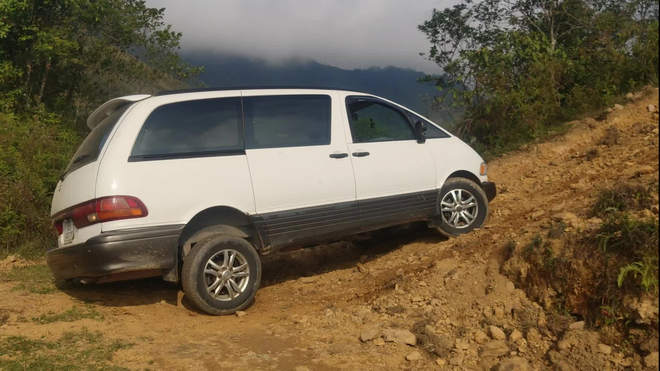 Đẳng cấp gi&aacute; trị cốt l&otilde;i của Toyota: 35 tuổi vẫn 'sẵn s&agrave;ng xuống biển l&ecirc;n đồi', gi&aacute; rẻ tiện nghi bất ngờ - Ảnh 8.