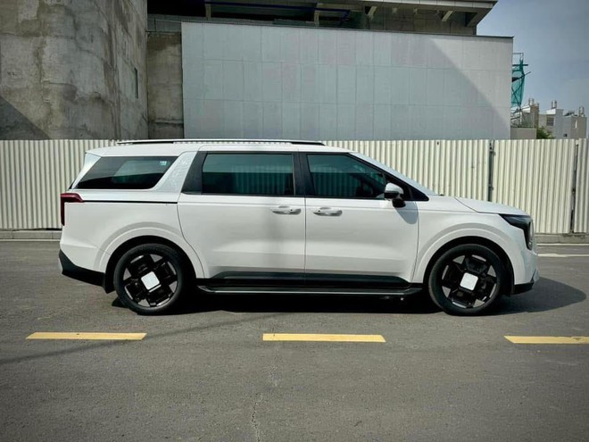 Kia Carnival m&aacute;y dầu giảm tới 80 triệu: Bản ti&ecirc;u chuẩn vẫn đắt hơn Custin cao nhất, nhưng con số n&agrave;y cho thấy người Việt mua xe kh&ocirc;ng chỉ v&igrave; gi&aacute; - Ảnh 5.