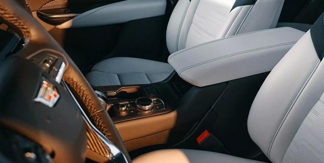 Cuộc đua gi&aacute; xe Trung Quốc khắc nghiệt thế n&agrave;o: Xe sang Cadillac c&oacute; gi&aacute; chỉ bằng Mazda3 Việt Nam - Ảnh 8.