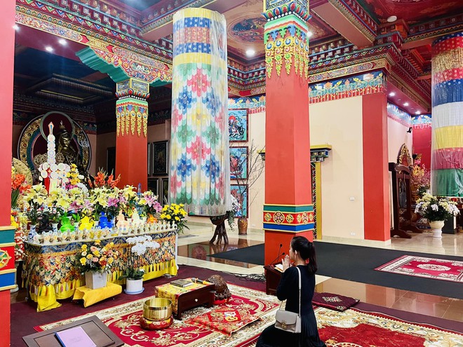 Phát hiện ngôi chùa ngay ở Hà Nội mang vẻ ngoài khác biệt: Du khách nhận xét cảnh như ở nước ngoài - Ảnh 6.