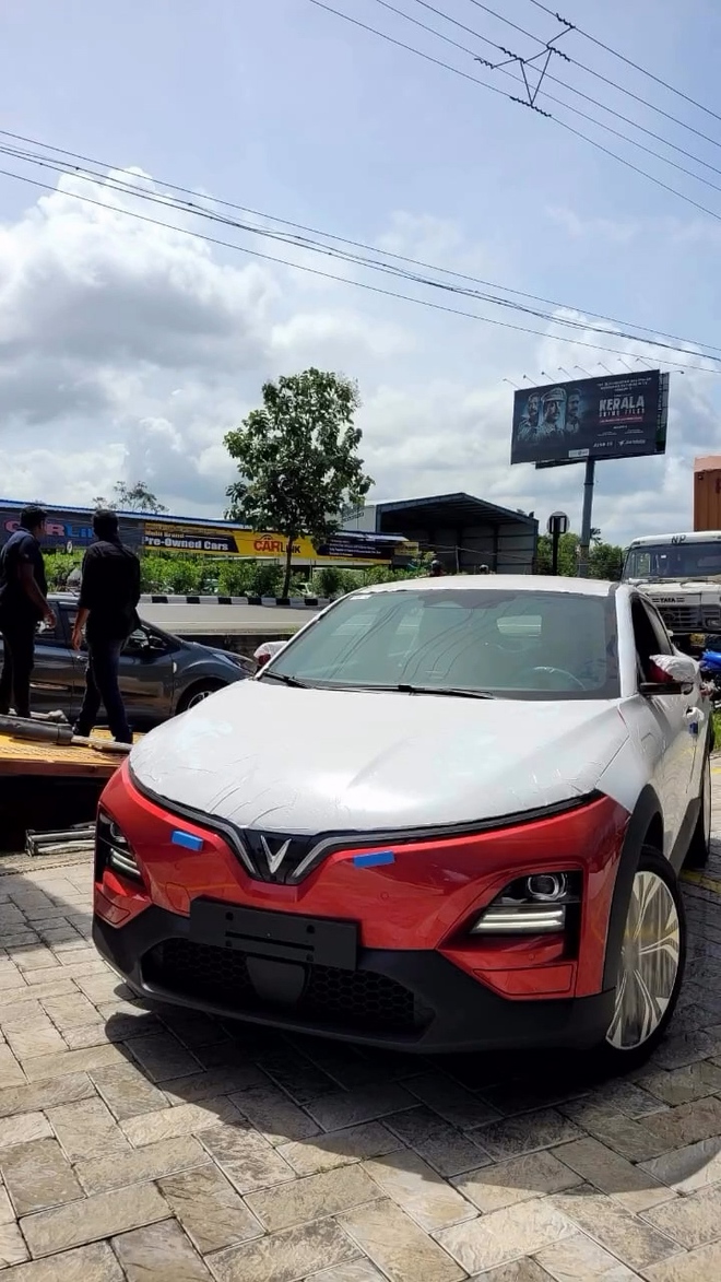 Lô xe VinFast đầu tiên đã về đại lý Ấn Độ nhưng người Ấn khao khát cỡ nào cũng không mua được vì 1 điều - Ảnh 2.