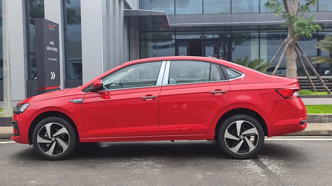 Skoda Slavia lộ 4 bản trước khi ra mắt Việt Nam: Gi&aacute; tạm t&iacute;nh từ 450 triệu đồng, 2 m&agrave;n h&igrave;nh lớn, m&aacute;y turbo, gầm cao vượt hẳn Vios, Accent - Ảnh 3.