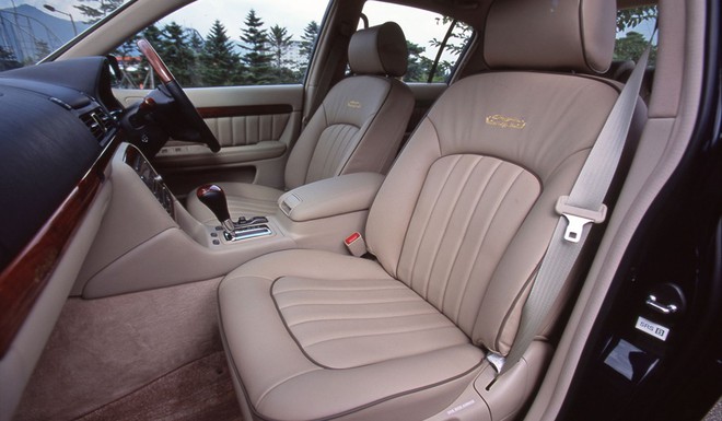 Đ&acirc;y l&agrave; chiếc Toyota đặc biệt m&agrave; kh&ocirc;ng nhiều người biết: Sản xuất năm 2000 nhưng thiết kế ho&agrave;i cổ, cửa mở ngược như Rolls-Royce, c&oacute; chi tiết giống 911 Targa, động cơ lấy từ Lexus - Ảnh 12.