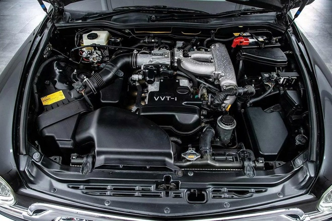 Đ&acirc;y l&agrave; chiếc Toyota đặc biệt m&agrave; kh&ocirc;ng nhiều người biết: Sản xuất năm 2000 nhưng thiết kế ho&agrave;i cổ, cửa mở ngược như Rolls-Royce, c&oacute; chi tiết giống 911 Targa, động cơ lấy từ Lexus - Ảnh 10.