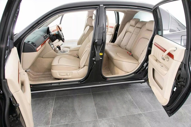 Đ&acirc;y l&agrave; chiếc Toyota đặc biệt m&agrave; kh&ocirc;ng nhiều người biết: Sản xuất năm 2000 nhưng thiết kế ho&agrave;i cổ, cửa mở ngược như Rolls-Royce, c&oacute; chi tiết giống 911 Targa, động cơ lấy từ Lexus - Ảnh 11.