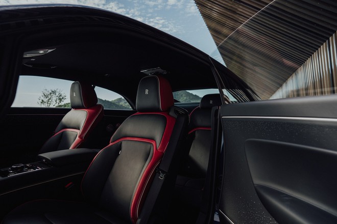 Tôi lái Rolls-Royce Spectre trên đường đua Nhật: Trải nghiệm ‘dễ dàng’ mà giàu cảm xúc - Ảnh 30.