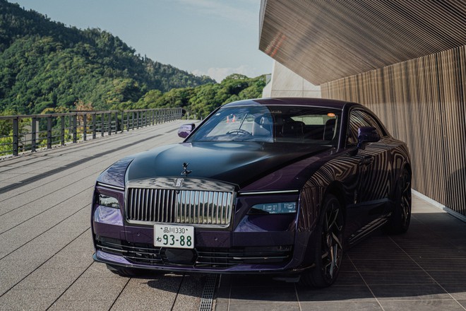 Tôi lái Rolls-Royce Spectre trên đường đua Nhật: Trải nghiệm ‘dễ dàng’ mà giàu cảm xúc - Ảnh 24.
