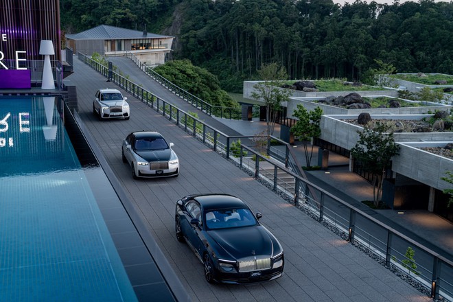 Tôi lái Rolls-Royce Spectre trên đường đua Nhật: Trải nghiệm ‘dễ dàng’ mà giàu cảm xúc - Ảnh 4.