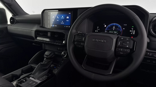 Toyota Land Cruiser Prado th&ecirc;m bản mới hợp d&acirc;n c&ocirc;ng tr&igrave;nh, người m&ecirc; độ: Chỉ 2 chỗ, cốp si&ecirc;u lớn, động cơ hybrid nhẹ - Ảnh 9.