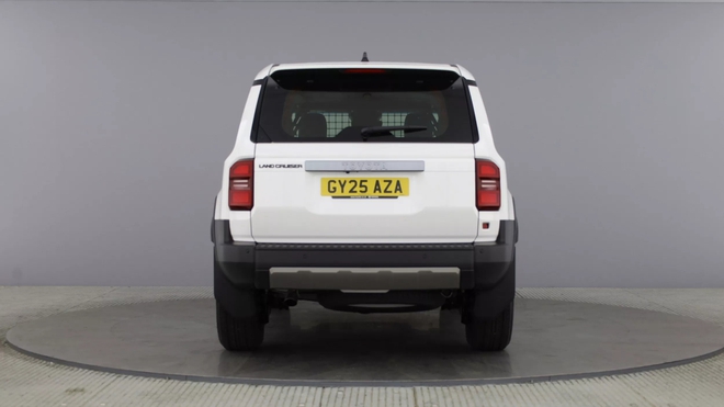 Toyota Land Cruiser Prado th&ecirc;m bản mới hợp d&acirc;n c&ocirc;ng tr&igrave;nh, người m&ecirc; độ: Chỉ 2 chỗ, cốp si&ecirc;u lớn, động cơ hybrid nhẹ - Ảnh 4.