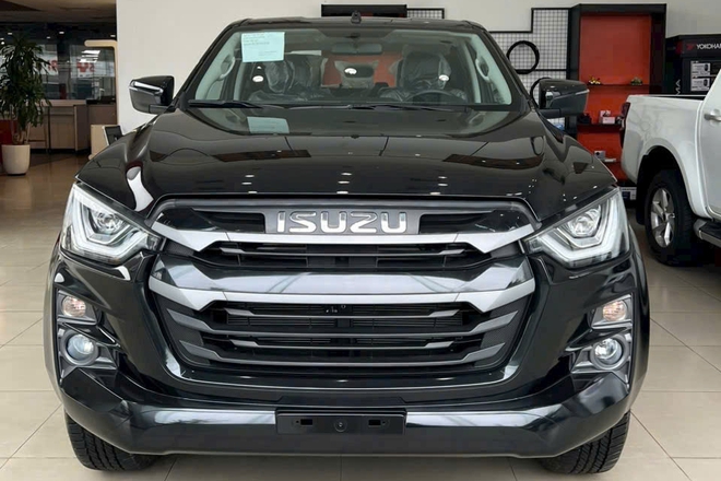 Isuzu D-Max dọn kho giảm 100 triệu đồng tại đại lý: Bản AT còn hơn 580 triệu, giá rẻ cho 'dân cày' không quan trọng mẫu mã - Ảnh 4.