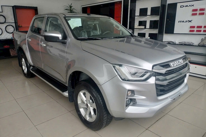 Isuzu D-Max dọn kho giảm 100 triệu đồng tại đại lý: Bản AT còn hơn 580 triệu, giá rẻ cho 'dân cày' không quan trọng mẫu mã - Ảnh 2.
