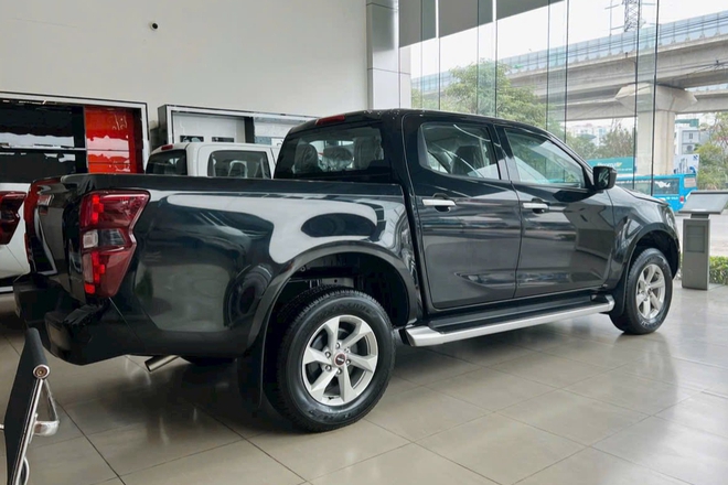 Isuzu D-Max dọn kho giảm 100 triệu đồng tại đại lý: Bản AT còn hơn 580 triệu, giá rẻ cho 'dân cày' không quan trọng mẫu mã - Ảnh 6.
