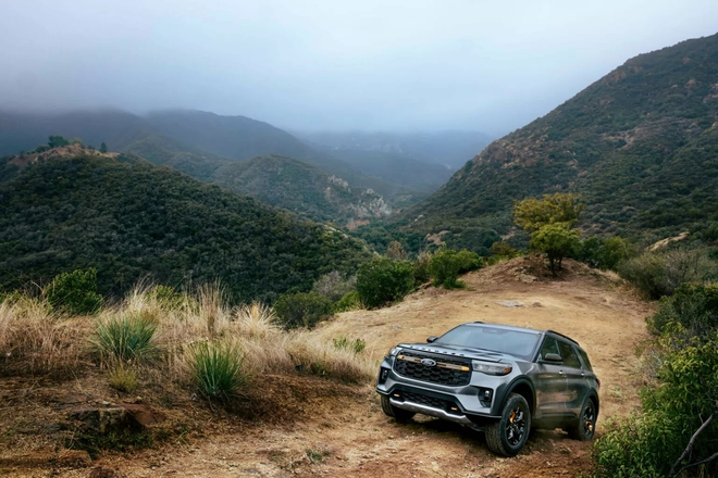 Ford Explorer 2026 thêm bản 'off-road đỉnh nhất từ trước đến nay': Ngoại hình hầm hố hơn, một loạt 'đồ chơi' quăng quật địa hình, mạnh tới 400 mã lực - Ảnh 3.