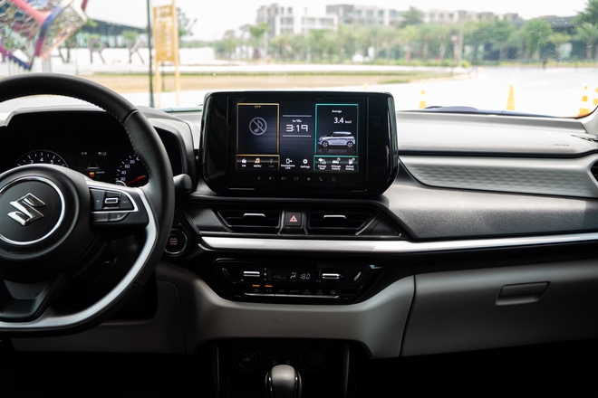 Suzuki Swift 2025 ra mắt Việt Nam: Giá 569 triệu, máy hybrid, 6 tính năng ADAS, đấu Mazda2 hatchback - Ảnh 15.