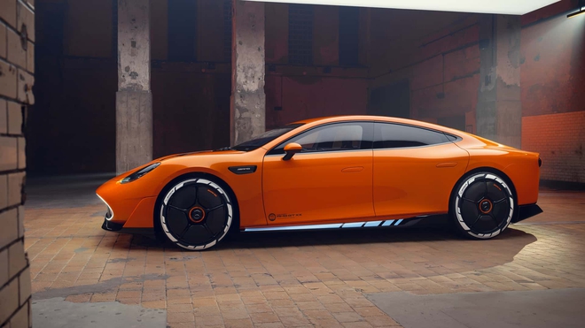 Mercedes-AMG GT đời mới này gắn loa ở đèn pha để giả một thứ tiếng mà fan xe xăng yêu thích - Ảnh 5.