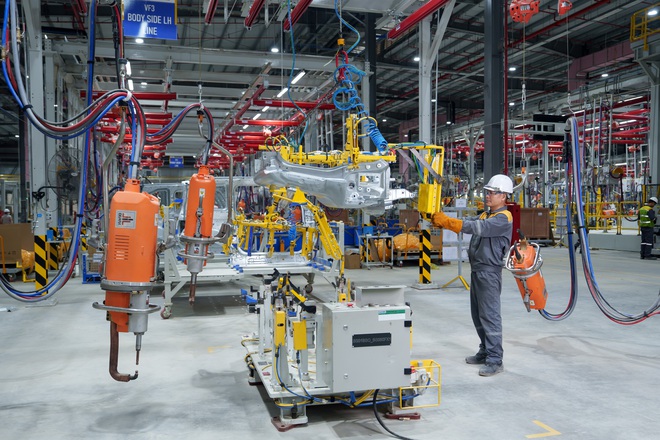 Cận cảnh dây chuyền sản xuất xe VinFast tại nhà máy Hà Tĩnh vừa khánh thành - Ảnh 10.