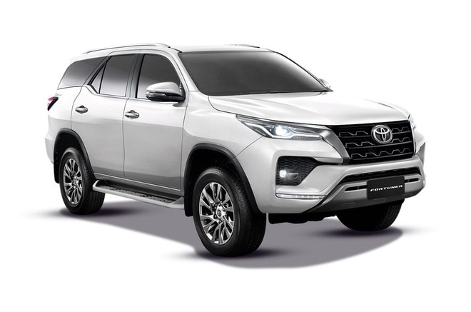 Toyota Fortuner hybrid ra mắt: Giá quy đổi từ 1,3 tỷ đồng, vẫn máy dầu 2.8L kèm mô-tơ điện, nhưng không thể chạy thuần điện - Ảnh 3.