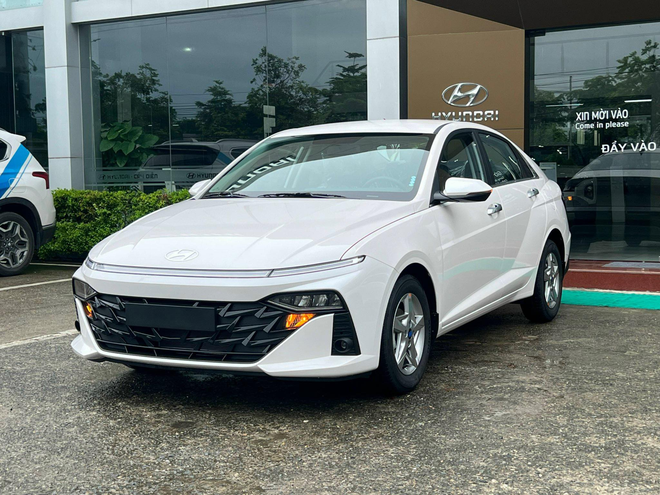 8 xe Hyundai ưu đãi lên đến cả trăm triệu: Accent bán chạy bậc nhất cũng có mặt - Ảnh 1.