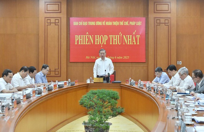 Toàn cảnh Phiên họp thứ nhất Ban Chỉ đạo Trung ương về hoàn thiện thể chế, pháp luật
Toàn cảnh Phiên họp thứ nhất Ban Chỉ đạo Trung ương về hoàn thiện thể chế, pháp luật