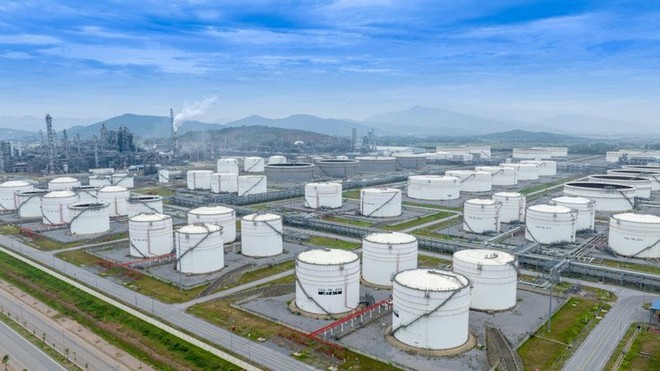 Ảnh: Khu Liên hợp lọc hóa dầu Nghi Sơn. Ảnh: Khu Liên hợp lọc hóa dầu Nghi Sơn.